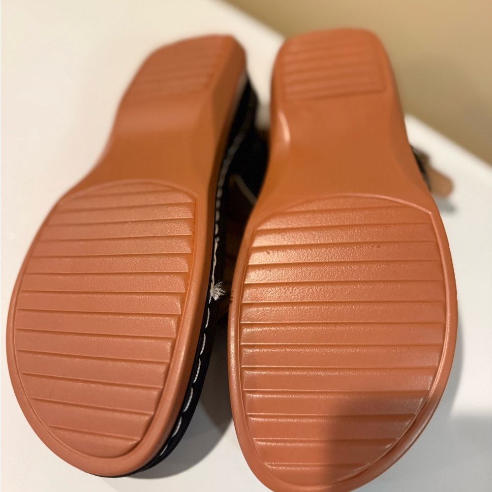 Amazon Black and Tan Women's Sandals - Picture 3 of 3